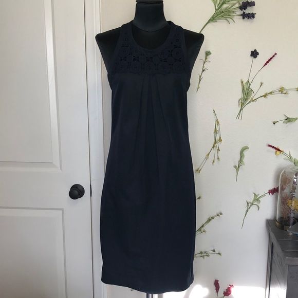 Poleci Crochet Dress - Picture 3 of 9